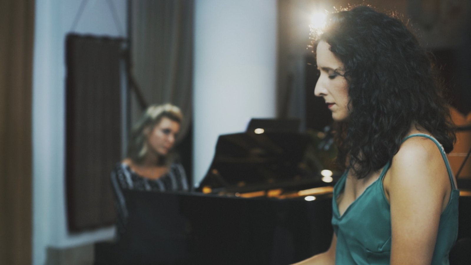 Keep me imperfect - Particles (videoclip)